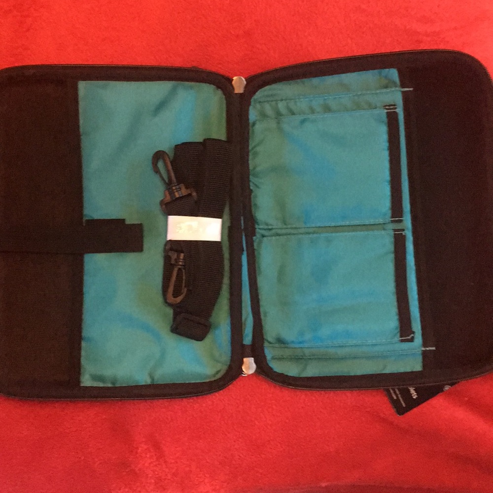 iPad/Tablet case - Picture 2 of 4